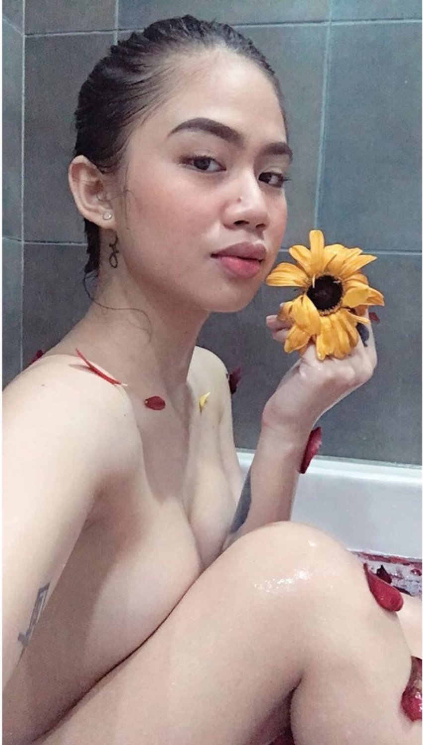 hot  asian model #qSP9TzJs
